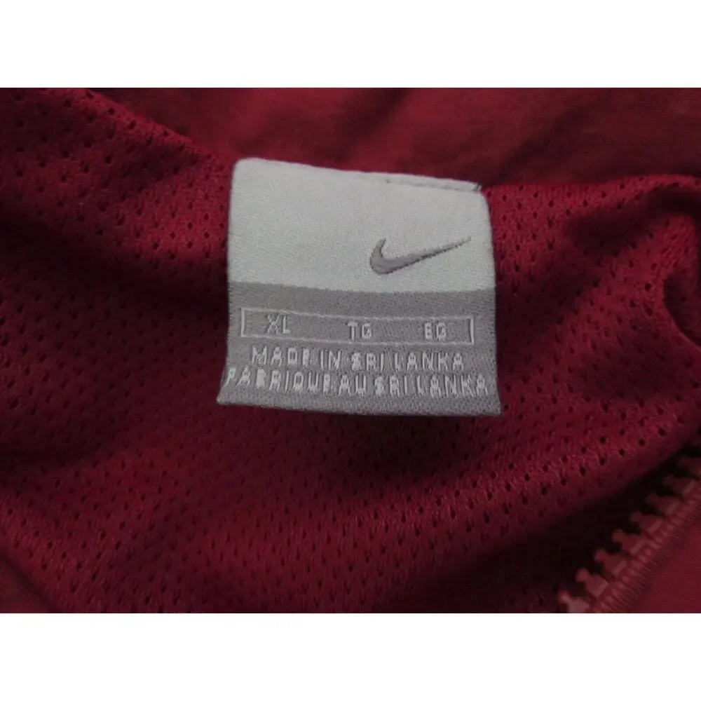 Nike men's XL red windbreaker jacket w/ side pockets zip up